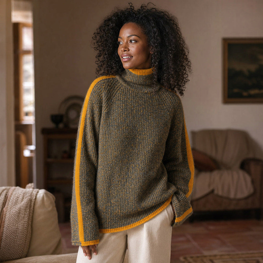 Thordise | Rollkragenpullover aus Merinomischung Oliv – Gestyltes Editorial-Foto