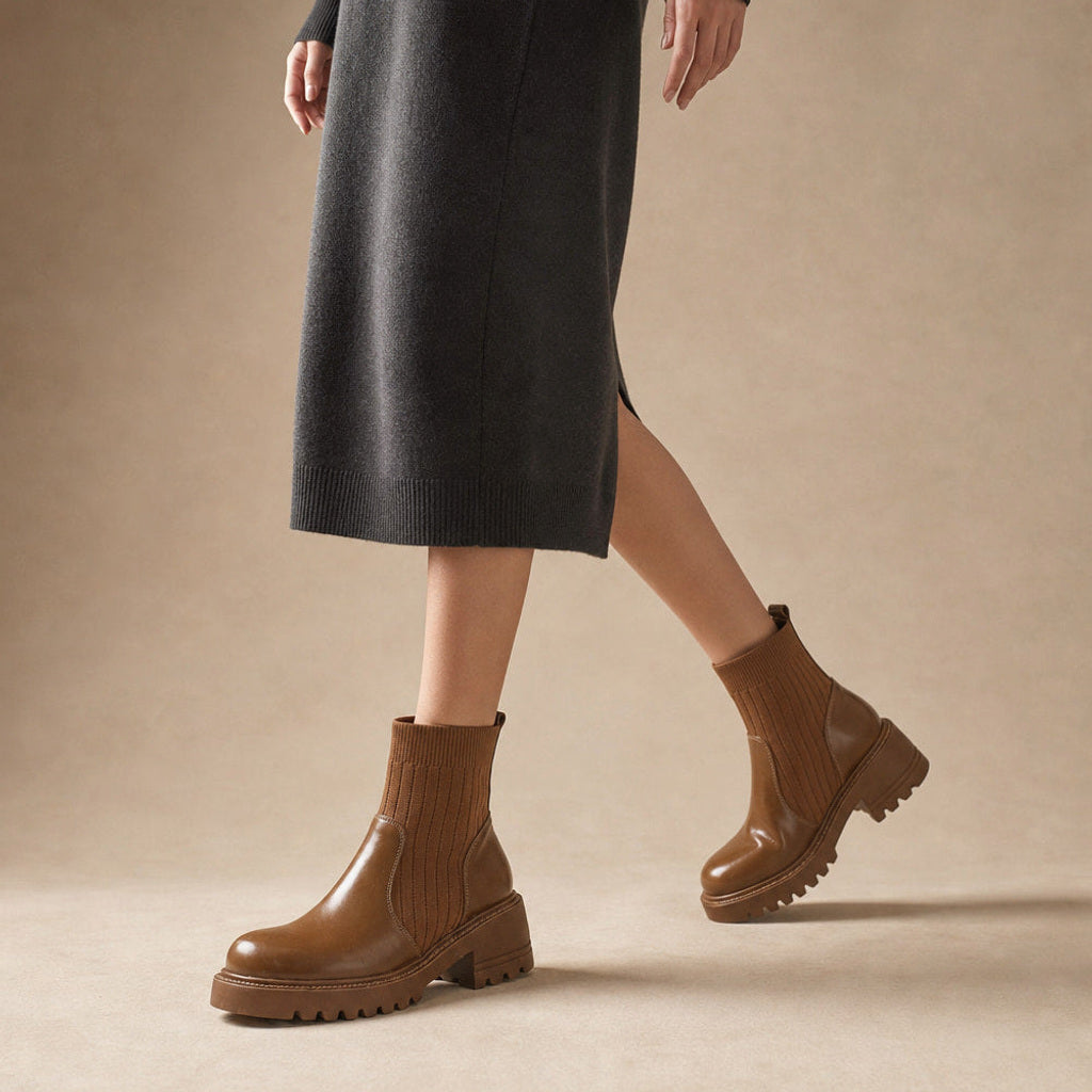 Ulrika | Chelsea Boots mit Rippschaft und Blockabsatz – Produktfoto
