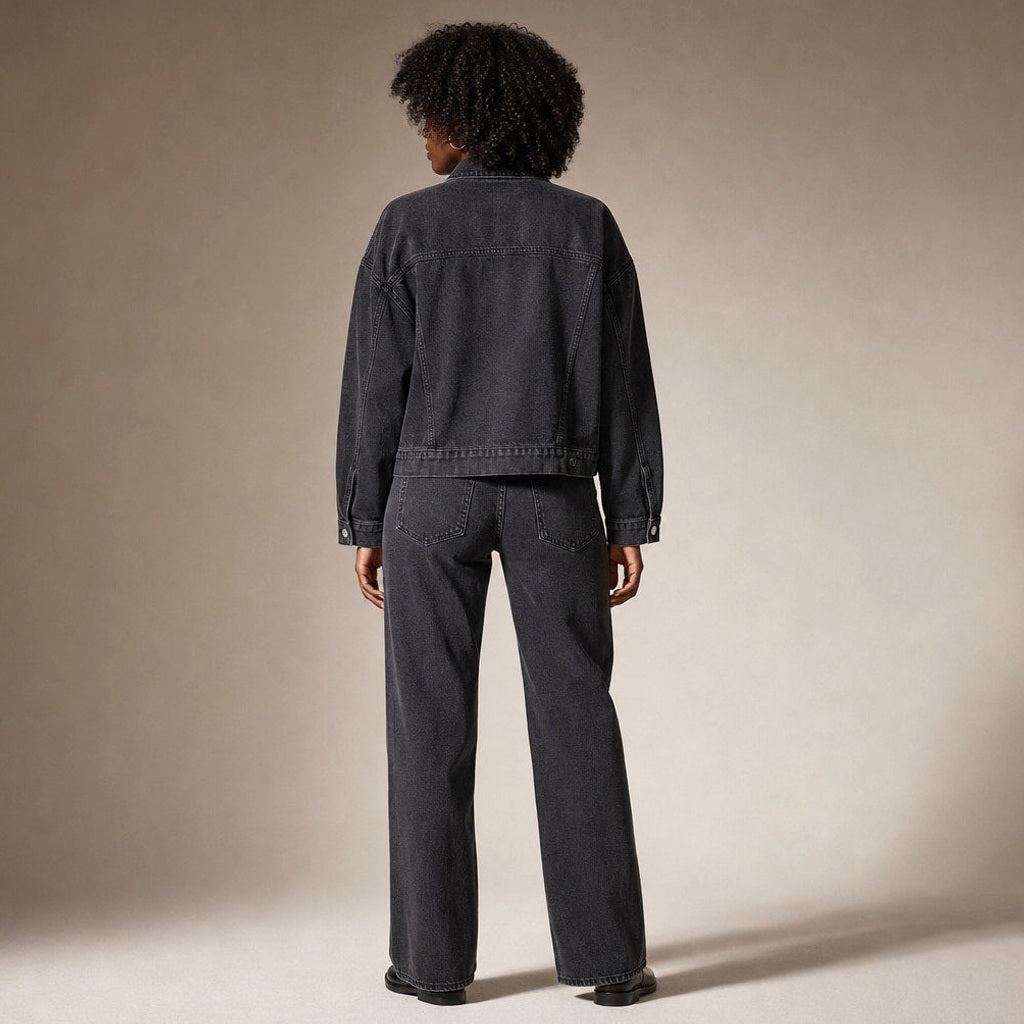 Veronika | Jeansjacke mit Revers-Kragen und Knopfleiste Schwarz – Gesamtlook