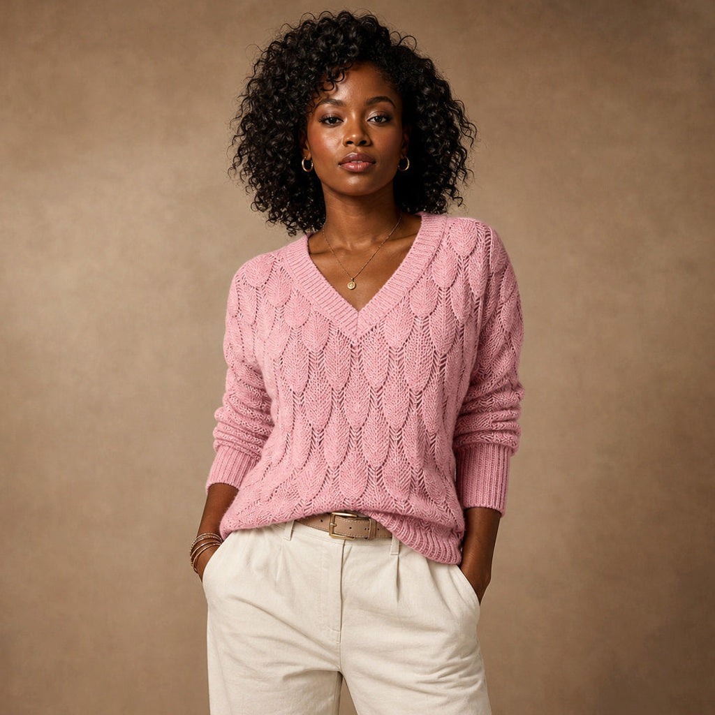 Waltrud | Pullover mit V-Ausschnitt Relaxed Fit in Pink – Premium Editorial