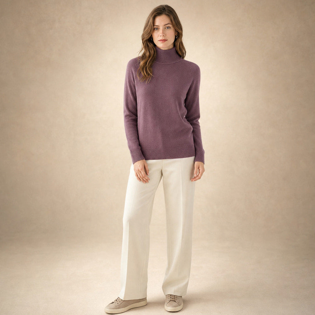Witteke | Rollkragenpullover aus Merino-Kaschmir-Mischung in Lila – Premium Editorial